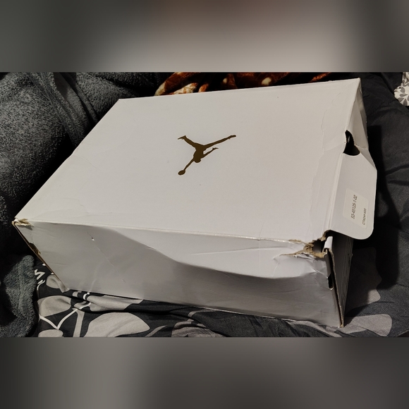 Women's air Jordan retro size 11 - Picture 10 of 12